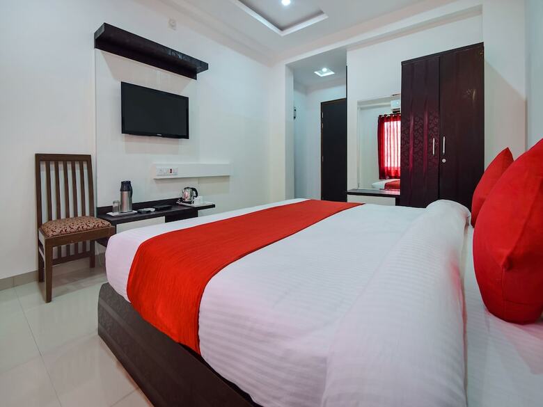 Oyo 18262 Hotel White Tulip