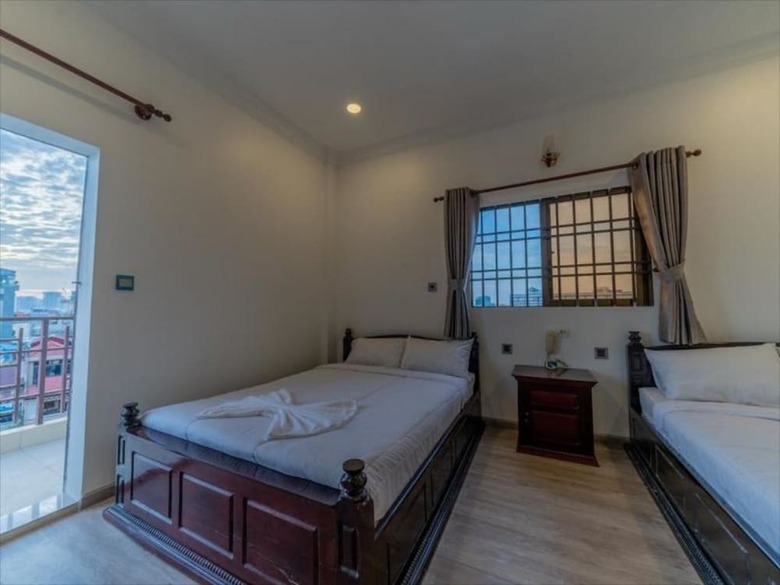 4 Rivers Hotel