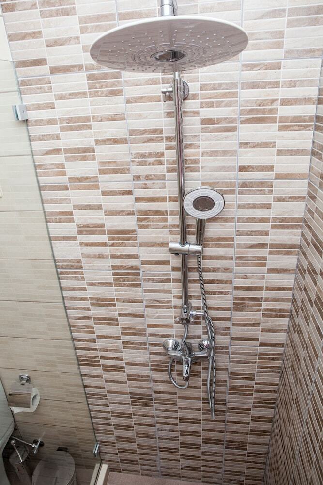 Hotel Eleana Apartments And Studios