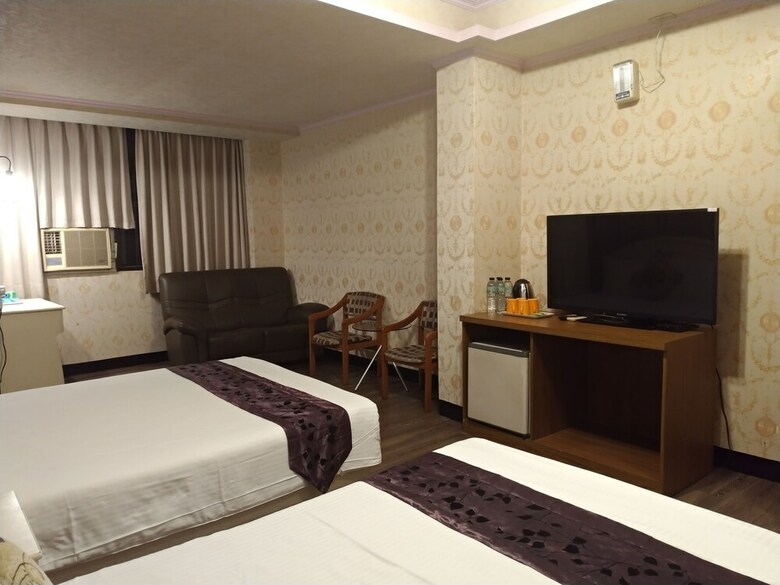 Guan Lun Hotel