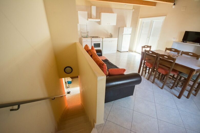 Hotel Suites And Apartment