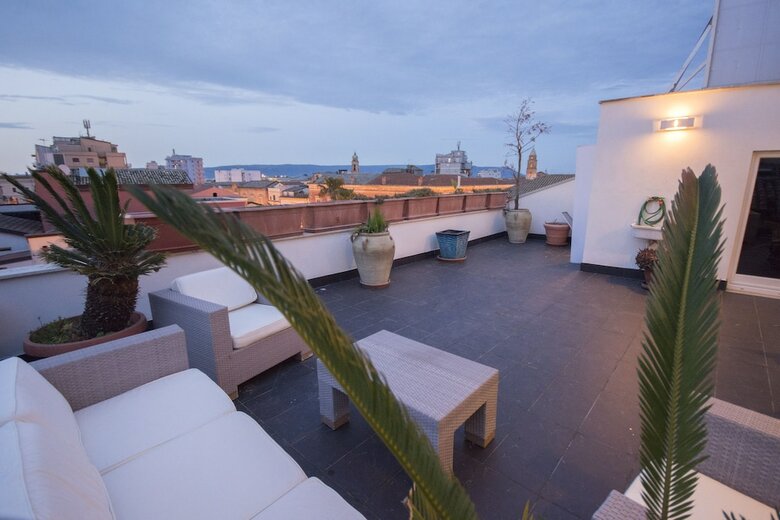 Hotel Suites And Apartment