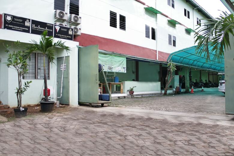 Hostal Oyo 145 Wisma Syariah Cmc