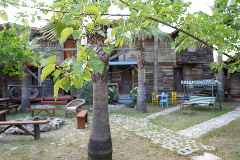 Cabana Kadir's Family House