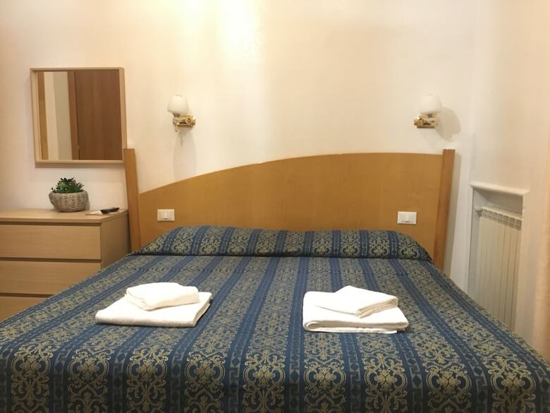 Hotel Tawhid Accomodation