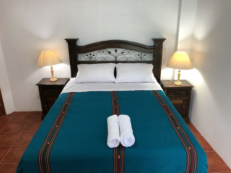 Hotel Panajachel Los Angeles