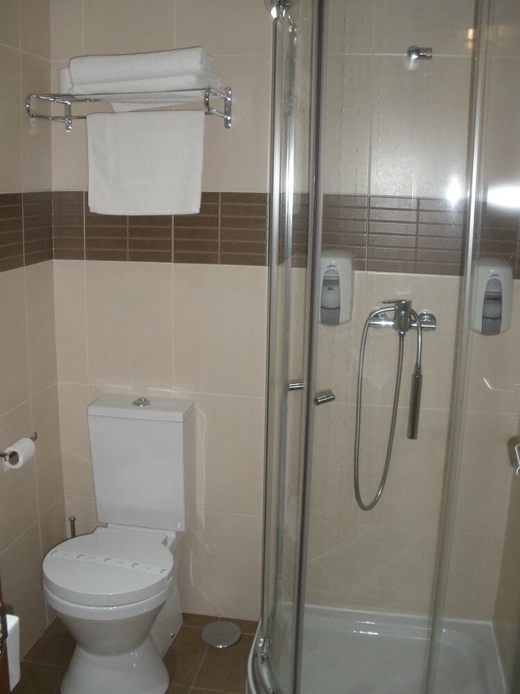 Pensi�n Residencial Platas
