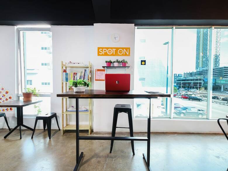 Hostal Spot On 89956 The Blue Malacca