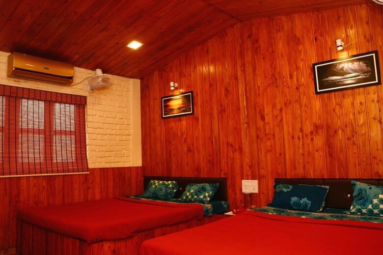 Hotel Aanandi Farm And Resort
