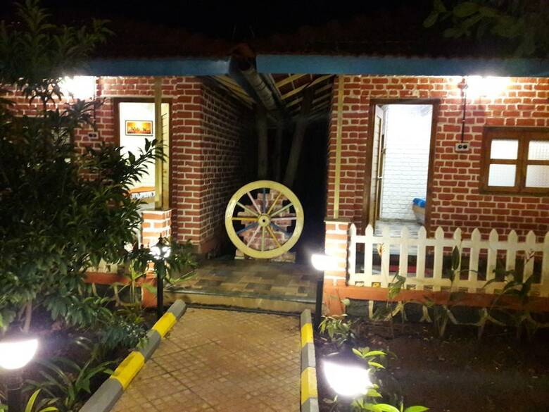 Hotel Aanandi Farm And Resort