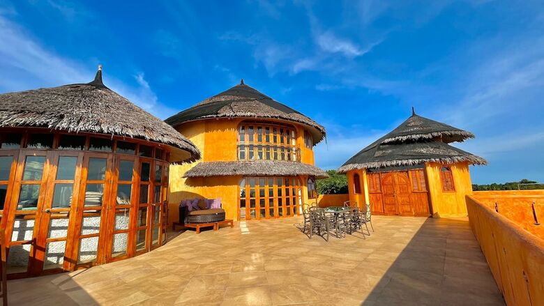 Hotel Coco Grove Beach Resort