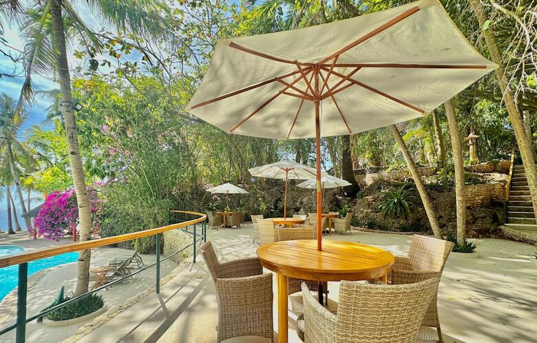 Hotel Coco Grove Beach Resort