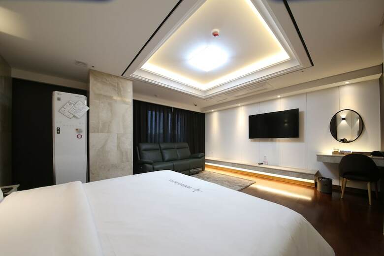 Bentley Hotel Chungjang