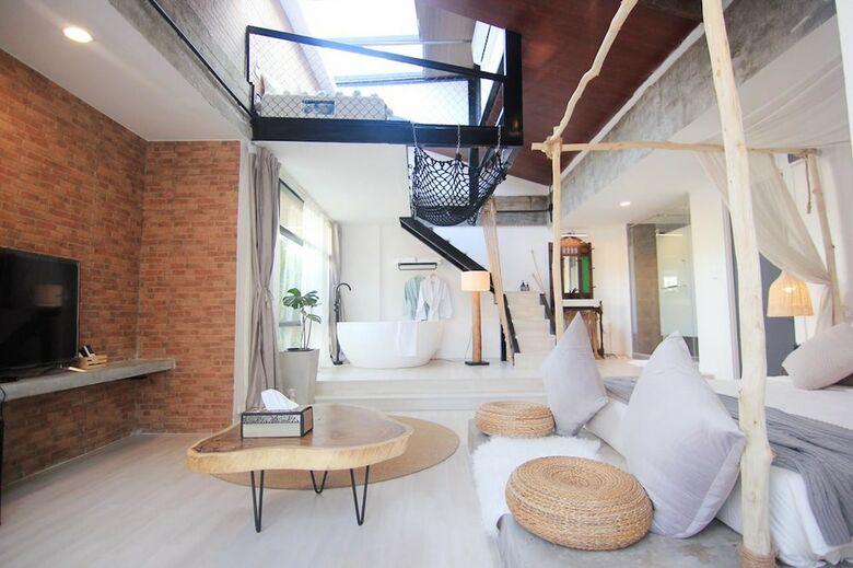 Yolo Bangkok Hotel