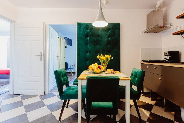 Kings City - Zyblikiewicza Apartment