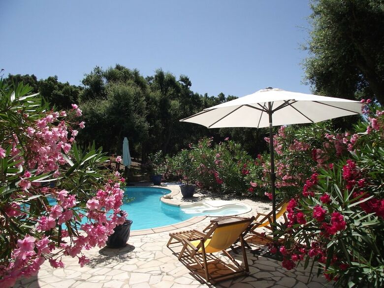 Hotel Le Bastidon Saint-michel