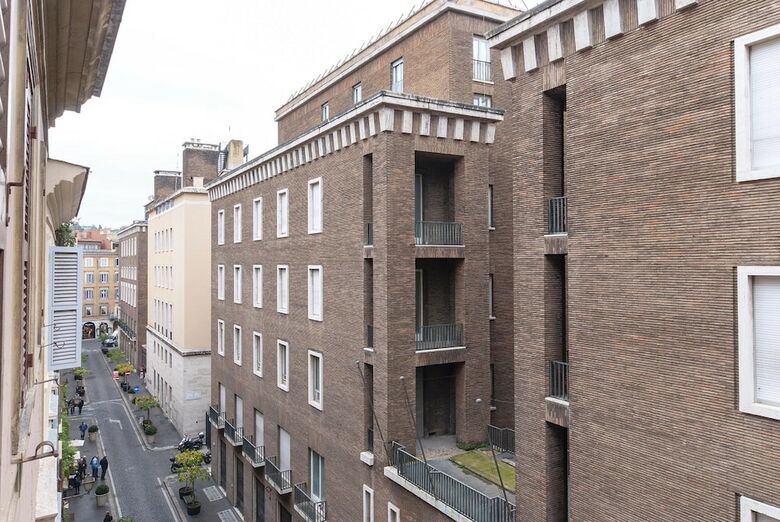Condotti Apartment