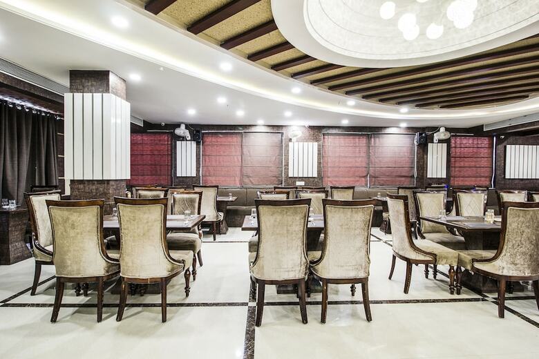 Fabhotel Anmol's Classic Napier Town