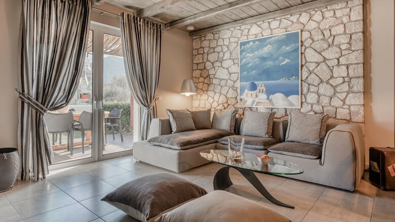 Apartamentos Tyros Boutique Houses