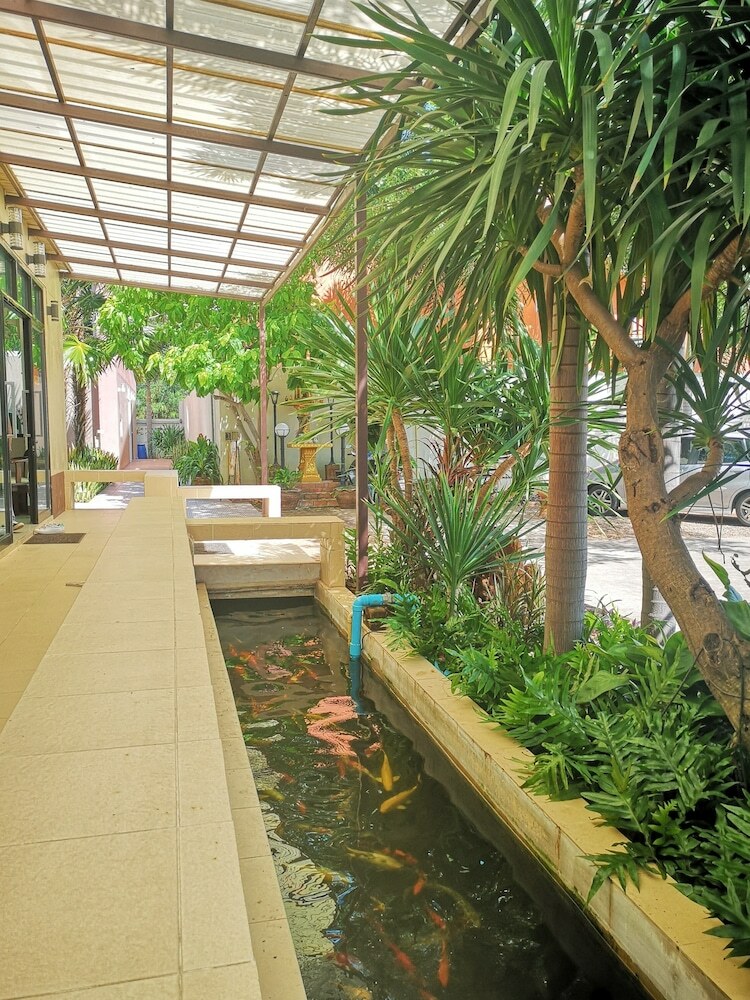 The Wonders Hotel