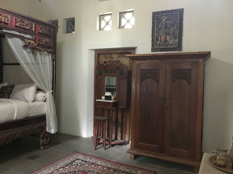 Hotel Ndalem Natan Royal Heritage