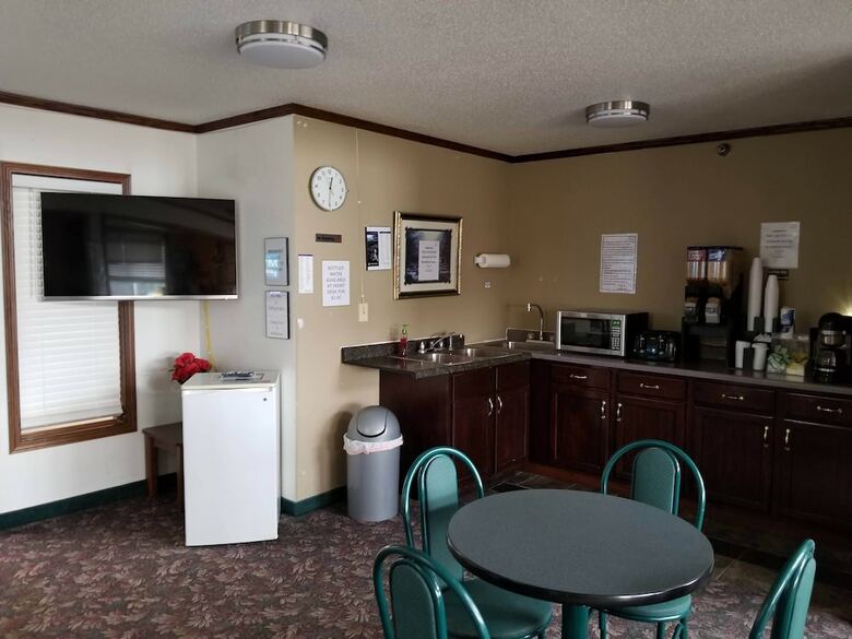 Hotel Bilmar Inn & Suites Dell Rapids