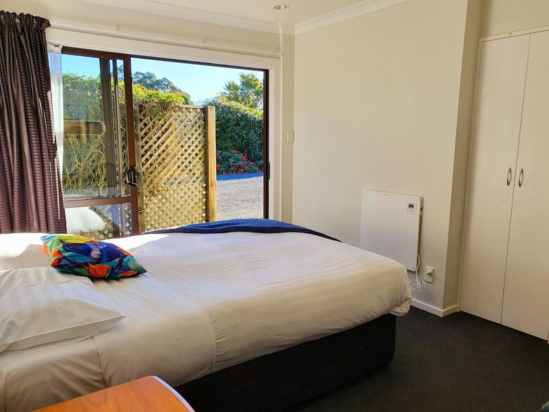 Bed & Breakfast Te Mahuru Retreat