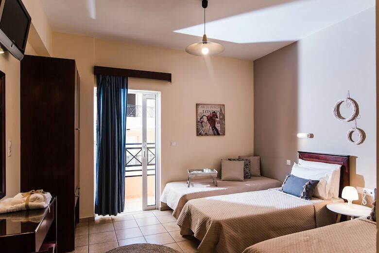 Hotel Mirage Studios