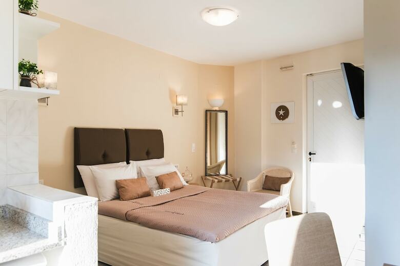 Hotel Mirage Studios