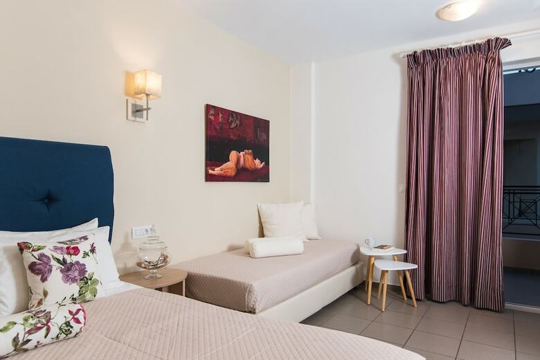 Hotel Mirage Studios
