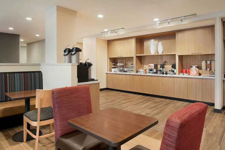 Hotel Towneplace Suites By Marriott Dubuque Downtown