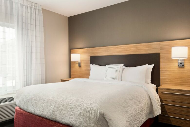 Hotel Towneplace Suites By Marriott Dubuque Downtown