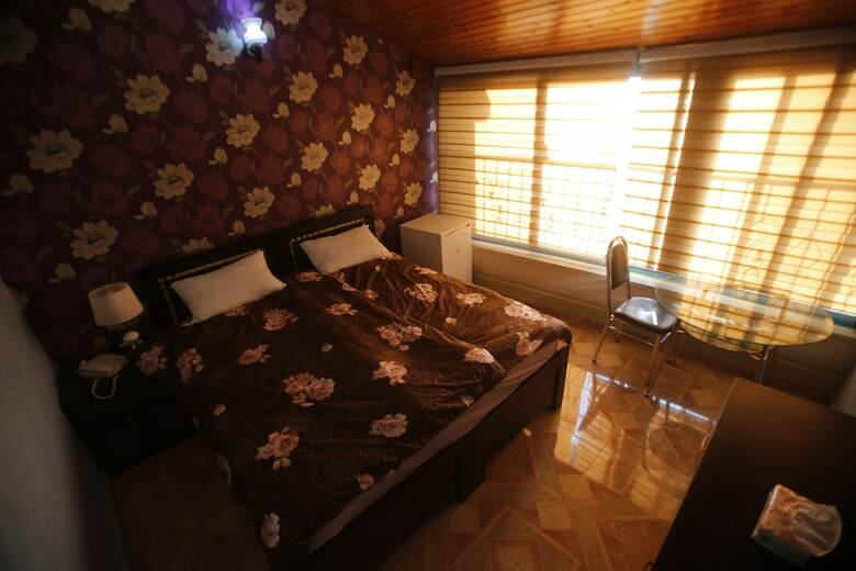 Isra Hotel