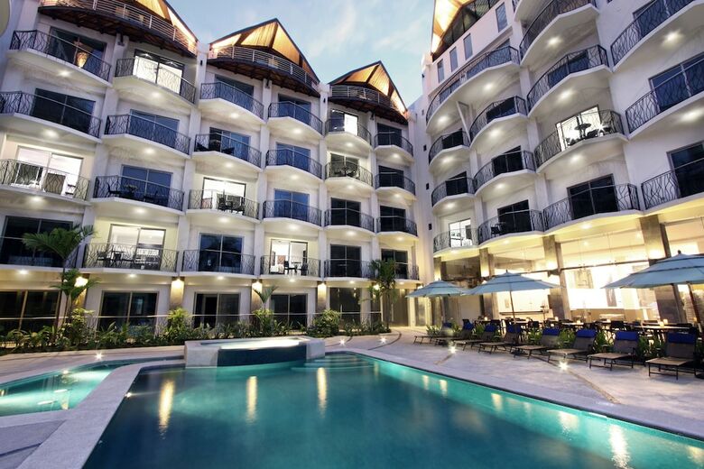 Aparthotel Pacific Suites Boutique Hotel & Bistro