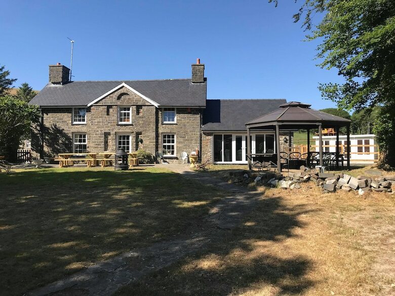 Pentre Farmhouse