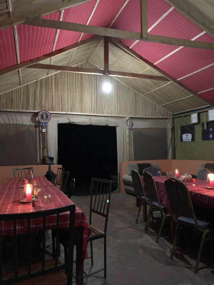 Oldarpoi Mara Camp