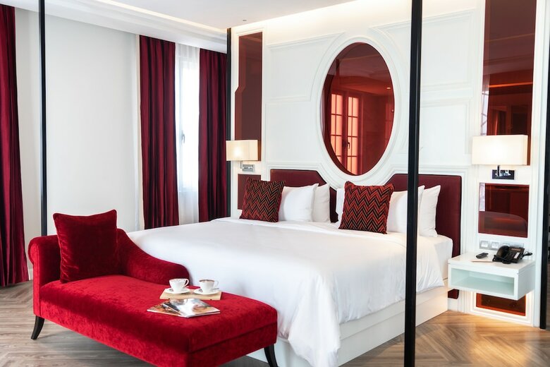 La Seine Hotel By Burasari
