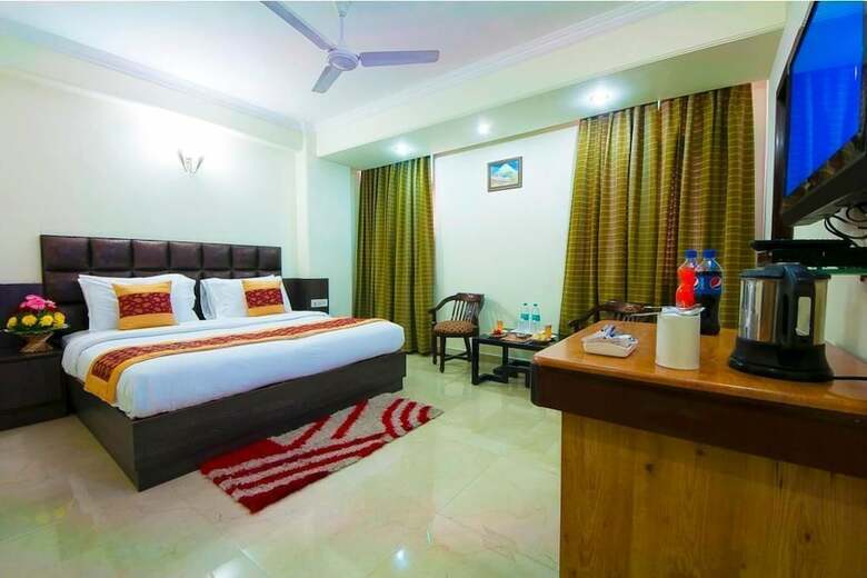 Hotel White House