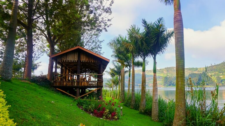 Hotel Bunyonyi Overland Resort