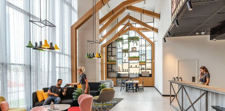 Studio One Hotel