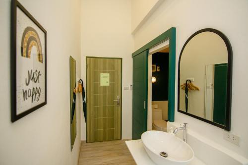 Hostal Folk Poshtel Asok