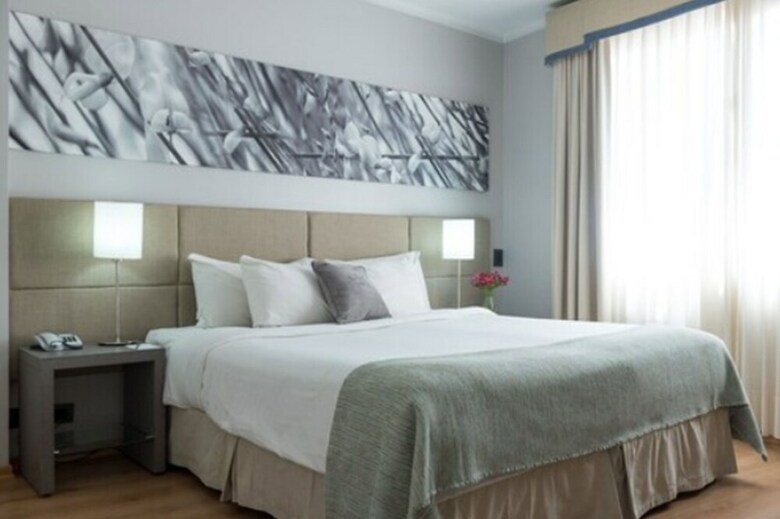 Aparthotel El Portal Suites