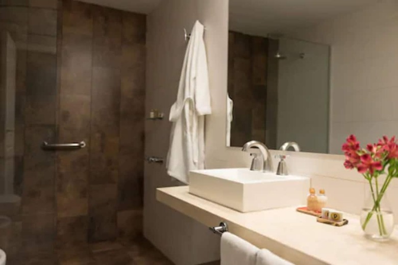 Aparthotel El Portal Suites