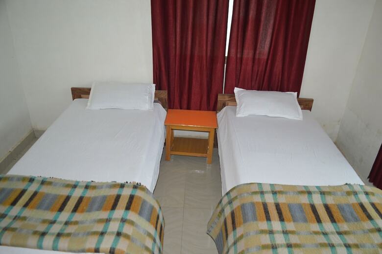 Hotel Middle Way Home Stay