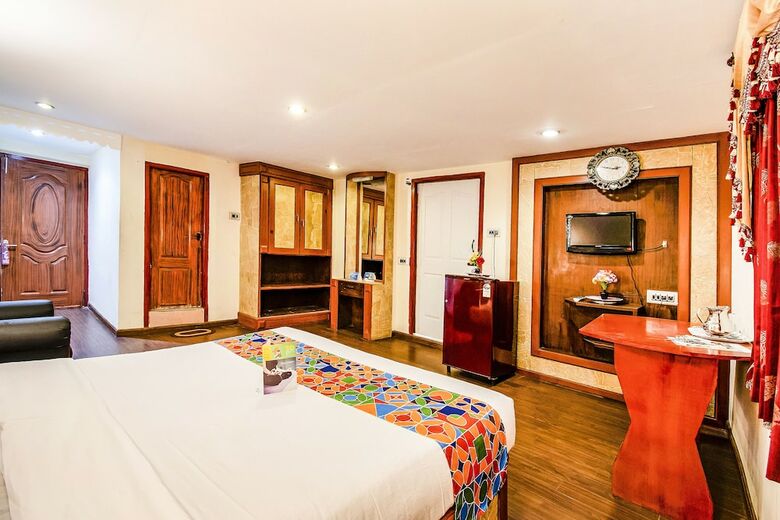 Fabhotel Roshan Residency Naidupuram