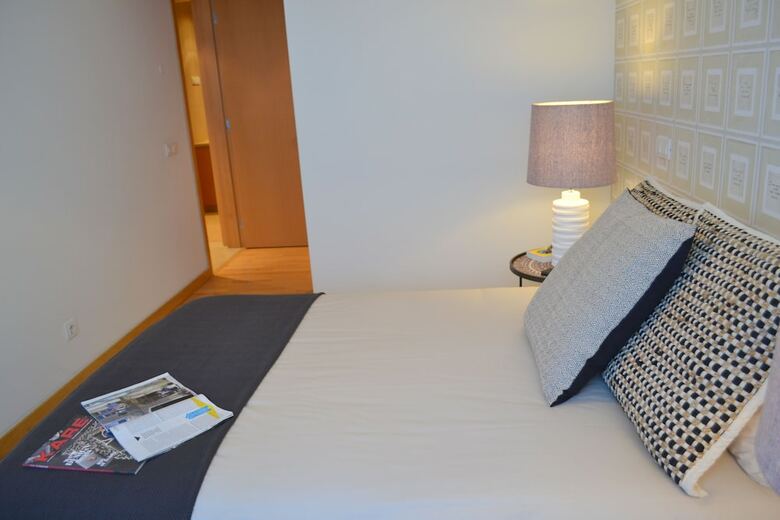 Apartamentos Rh Oriente