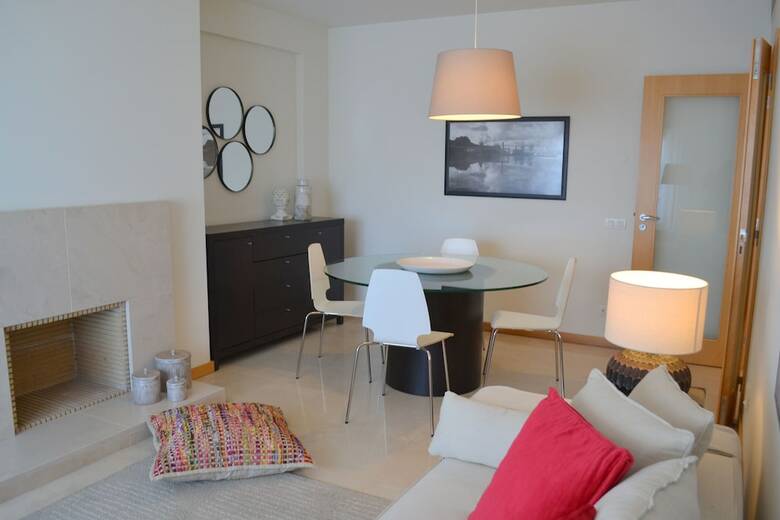 Apartamentos Rh Oriente