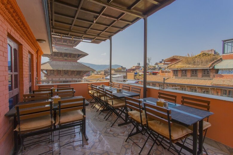Hotel Oyo 241 Nytapola View Guest House
