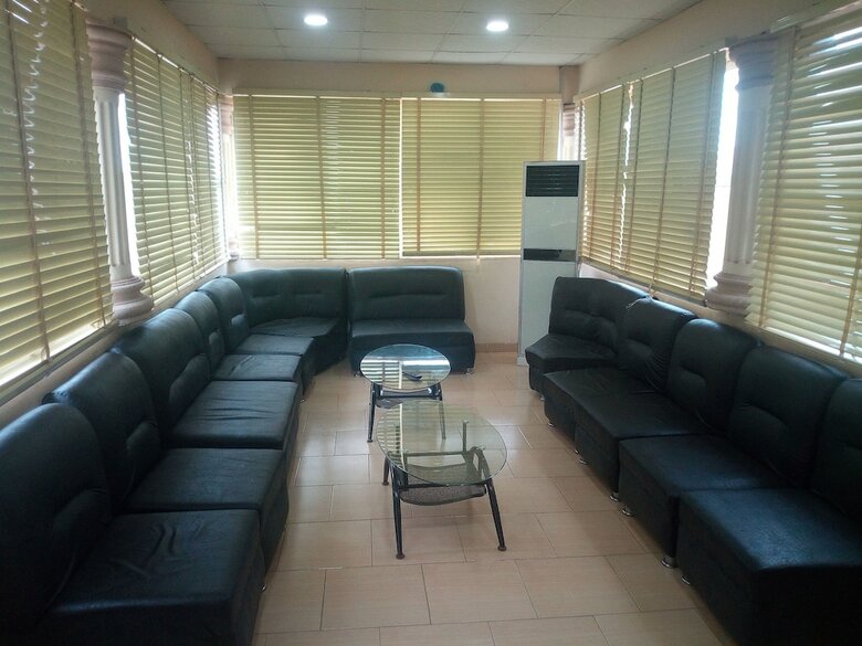 Pholard Hotel And Suites