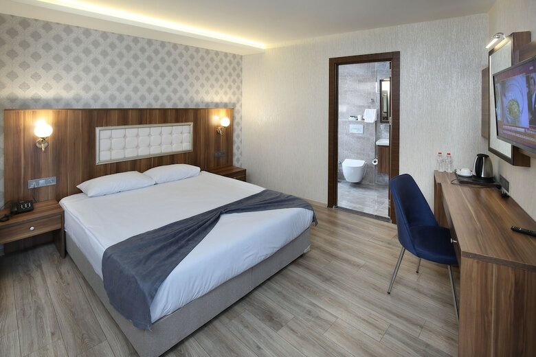 Ta?k�pr� Hotel